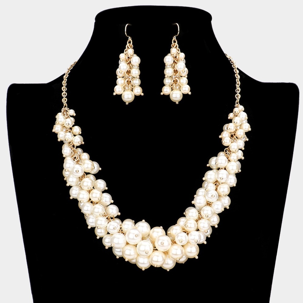 Pearl Cluster Necklace Set